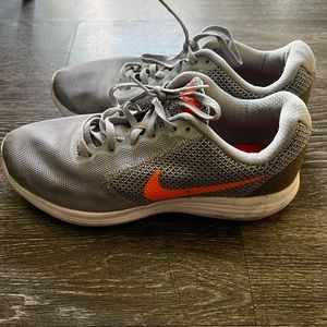 Nike Womans Revolution 3 Gray Mesh